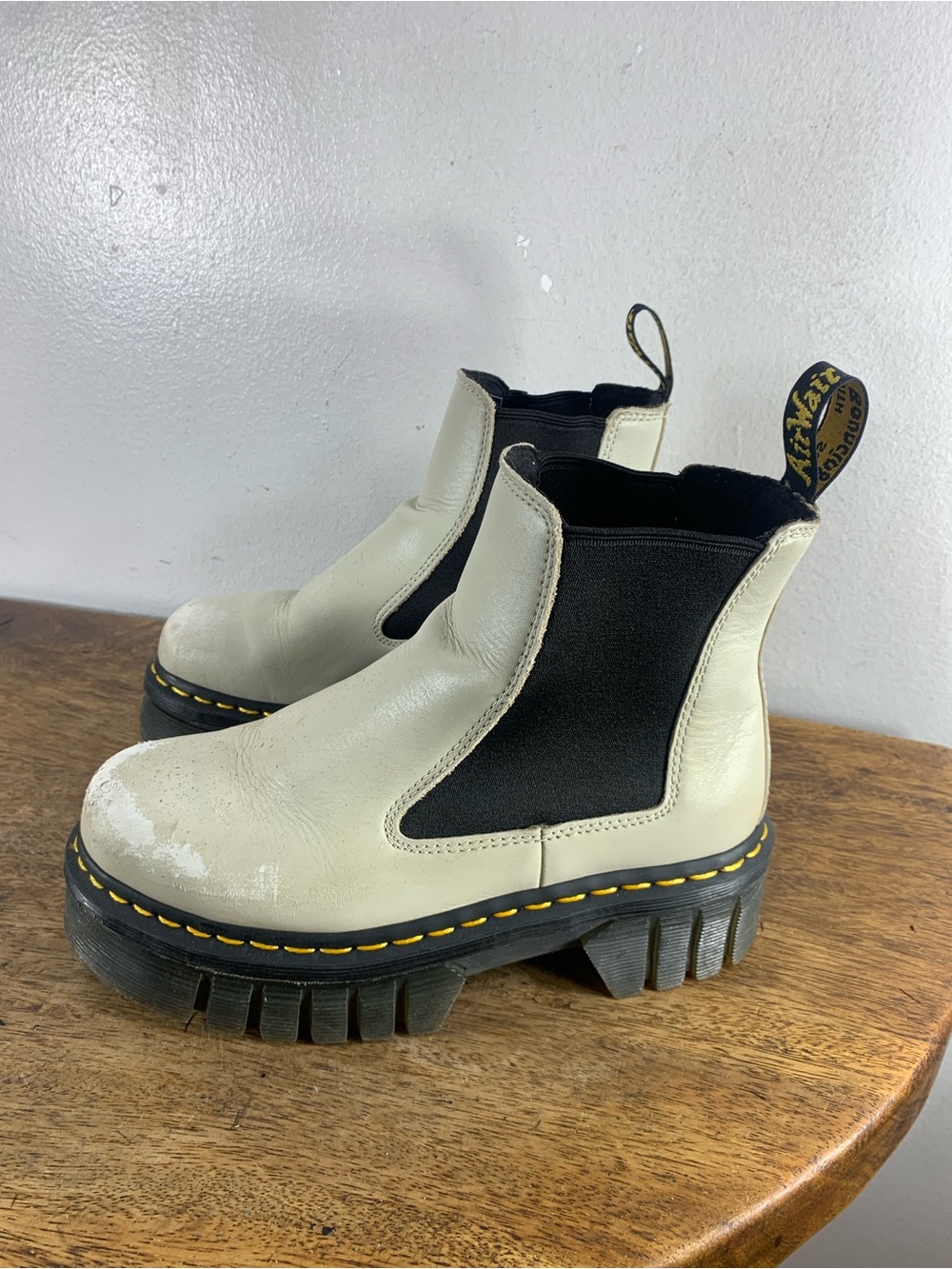 Dr martens platform chunky leather boots